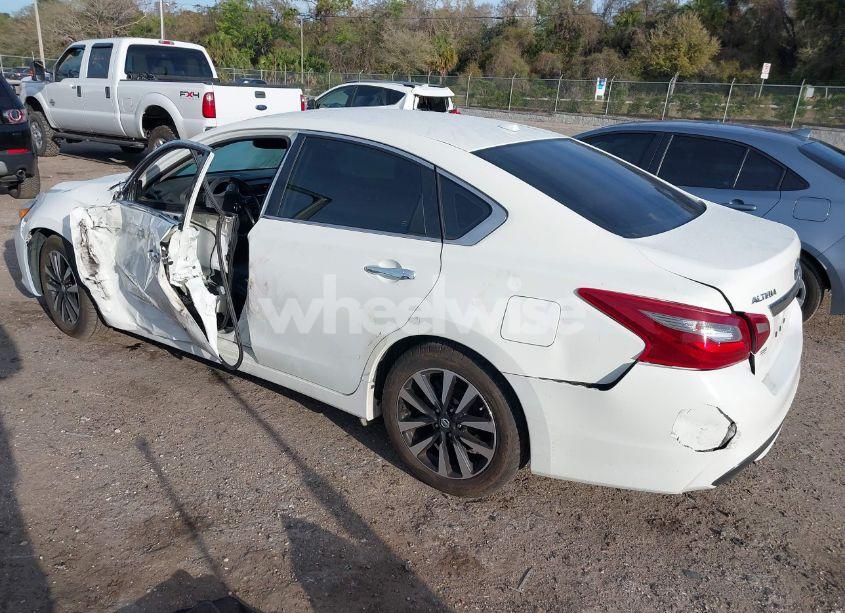 Photo 3 of 2018 Nissan Altima 2.5 SL (VIN 1N4AL3AP7JC235011)