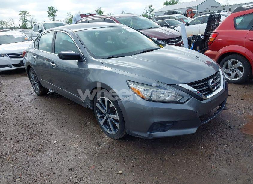 2018 Nissan Altima 2.5 SR (VIN 1N4AL3AP7JC239964) main photo