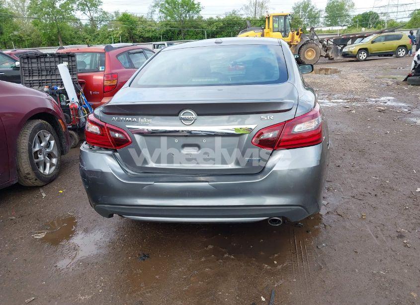 Photo 16 of 2018 Nissan Altima 2.5 SR (VIN 1N4AL3AP7JC239964)