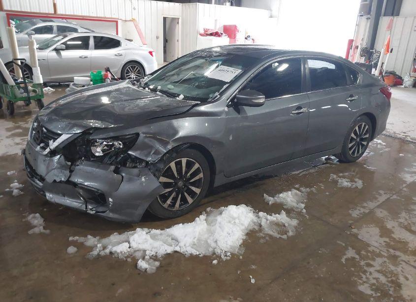 Photo 2 of 2018 Nissan Altima 2.5 SL (VIN 1N4AL3AP7JC244484)