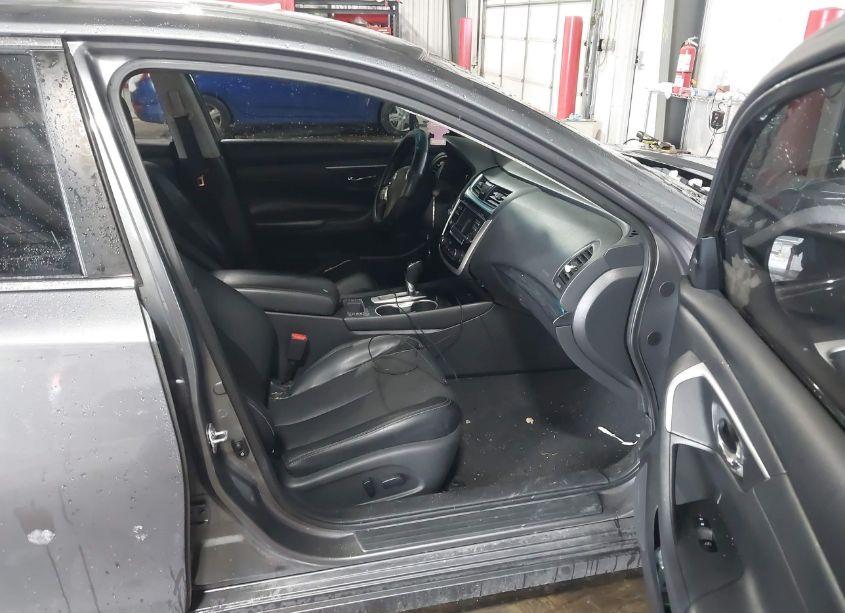 Photo 5 of 2018 Nissan Altima 2.5 SL (VIN 1N4AL3AP7JC244484)