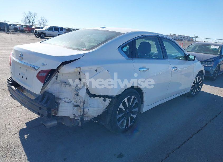 Photo 4 of 2018 Nissan Altima 2.5 SV (VIN 1N4AL3AP7JC250527)