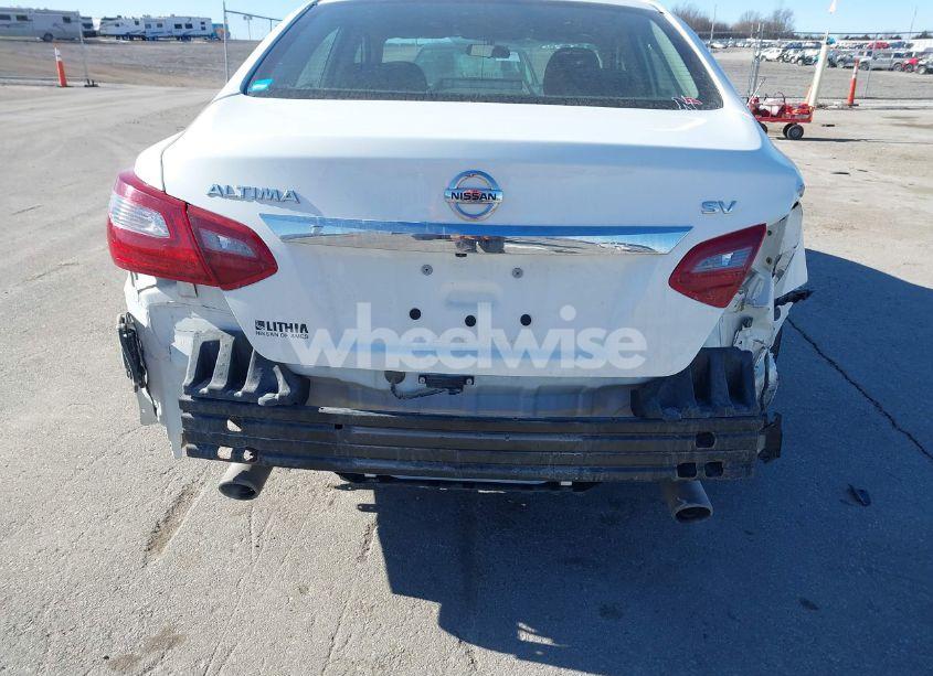 Photo 6 of 2018 Nissan Altima 2.5 SV (VIN 1N4AL3AP7JC250527)