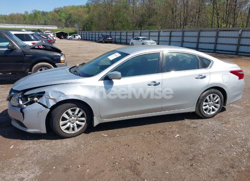 Photo 14 of 2018 Nissan Altima 2.5 S (VIN 1N4AL3AP7JC250933)