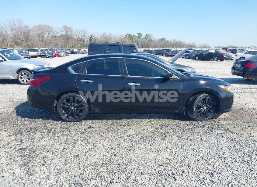 Photo 13 of 2018 Nissan Altima 2.5 SR (VIN 1N4AL3AP7JC253251)