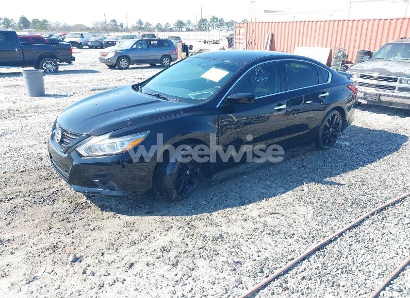 Photo 2 of 2018 Nissan Altima 2.5 SR (VIN 1N4AL3AP7JC253251)