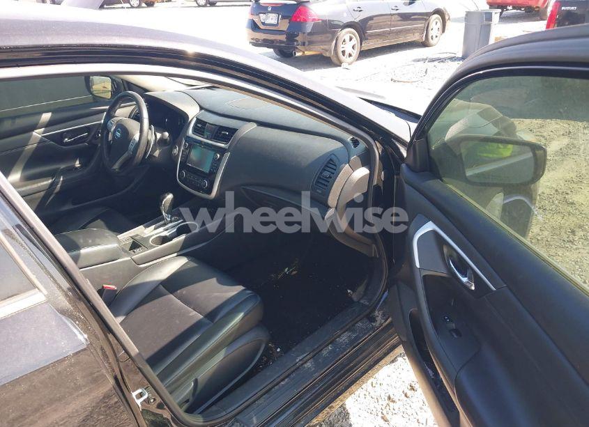 Photo 5 of 2018 Nissan Altima 2.5 SR (VIN 1N4AL3AP7JC253251)