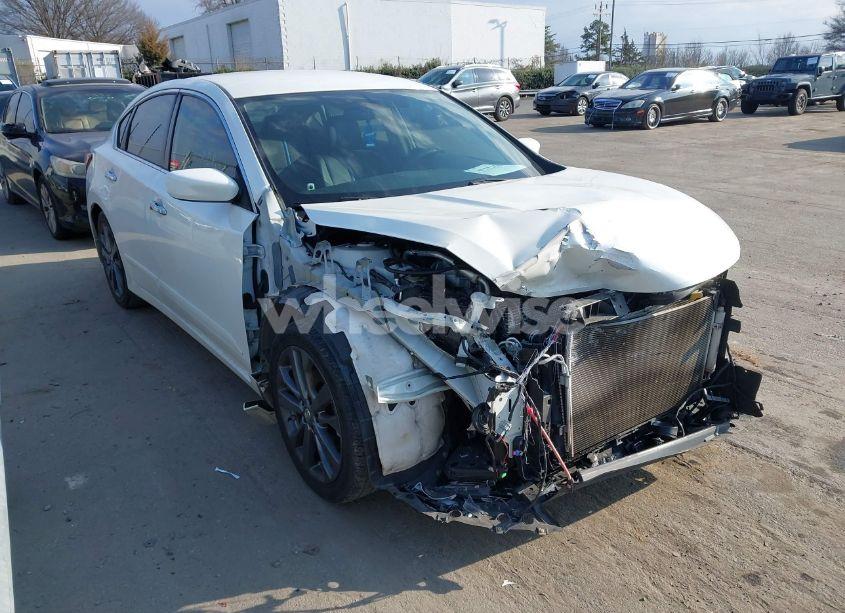 2018 Nissan Altima 2.5 SR (VIN 1N4AL3AP7JC266078) main photo