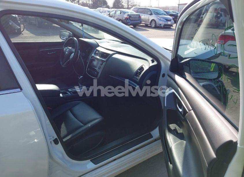 Photo 5 of 2018 Nissan Altima 2.5 SR (VIN 1N4AL3AP7JC266078)