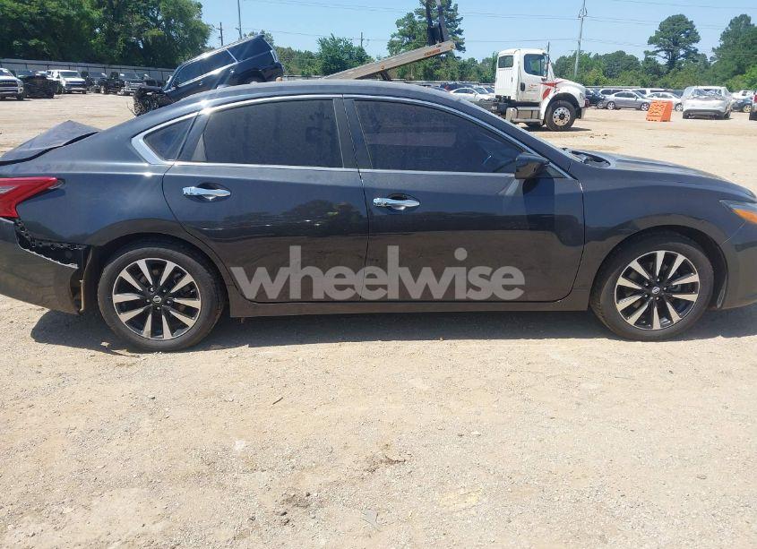 Photo 13 of 2018 Nissan Altima 2.5 SV (VIN 1N4AL3AP7JC275802)