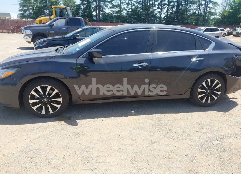 Photo 14 of 2018 Nissan Altima 2.5 SV (VIN 1N4AL3AP7JC275802)