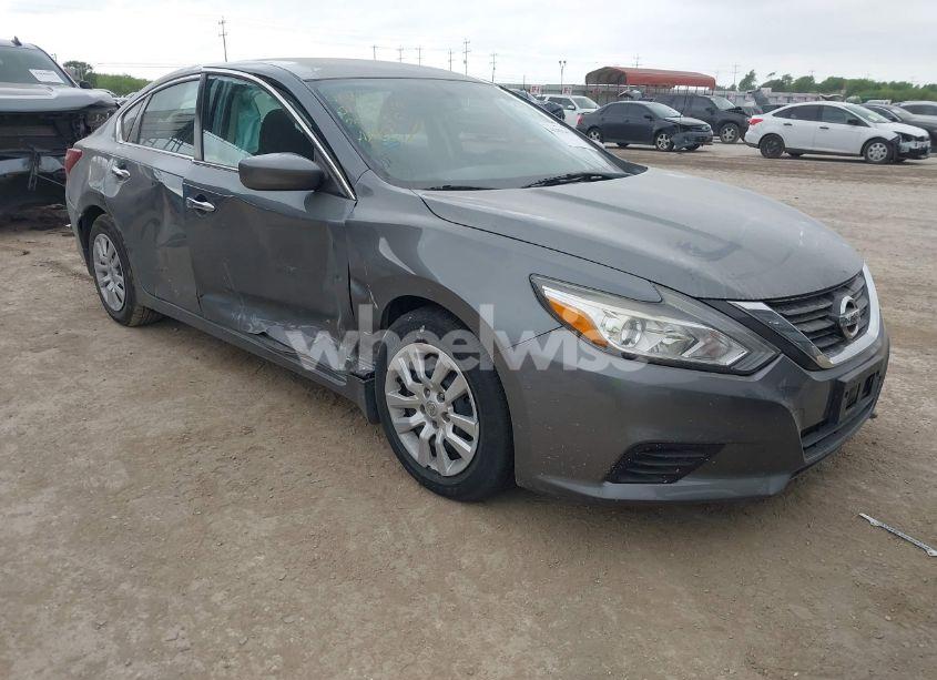 2018 Nissan Altima 2.5 S (VIN 1N4AL3AP7JC294866) main photo
