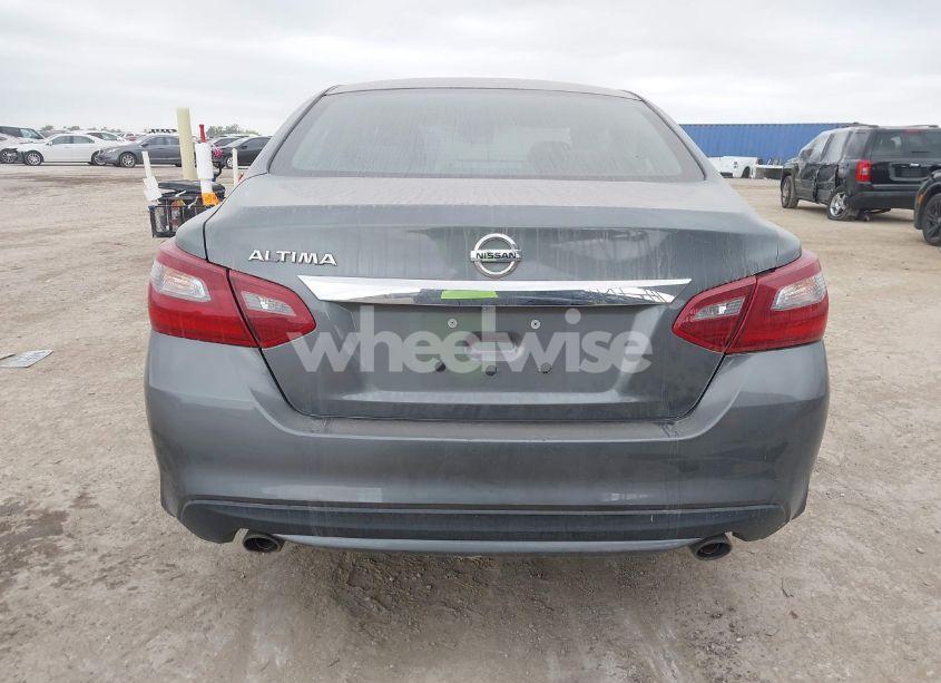 Photo 15 of 2018 Nissan Altima 2.5 S (VIN 1N4AL3AP7JC294866)