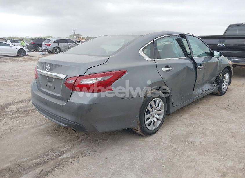 Photo 4 of 2018 Nissan Altima 2.5 S (VIN 1N4AL3AP7JC294866)