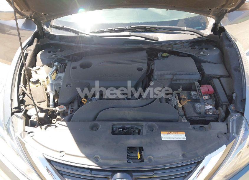 Photo 10 of 2018 Nissan Altima 2.5 SR (VIN 1N4AL3AP7JC296813)