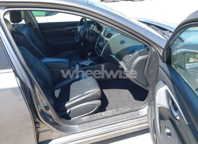 Photo 5 of 2018 Nissan Altima 2.5 SR (VIN 1N4AL3AP7JC296813)