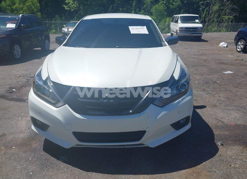 Photo 12 of 2018 Nissan Altima 2.5 SR (VIN 1N4AL3AP7JC298142)