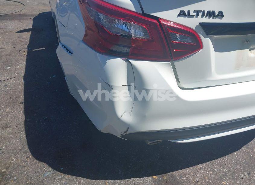 Photo 18 of 2018 Nissan Altima 2.5 SR (VIN 1N4AL3AP7JC298142)