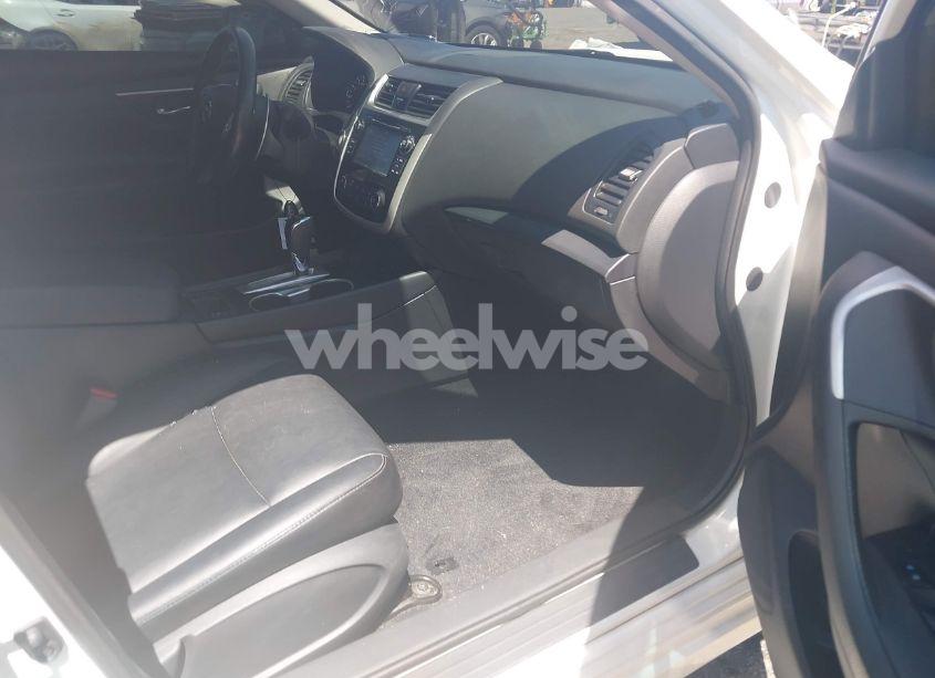 Photo 5 of 2018 Nissan Altima 2.5 SR (VIN 1N4AL3AP7JC298142)