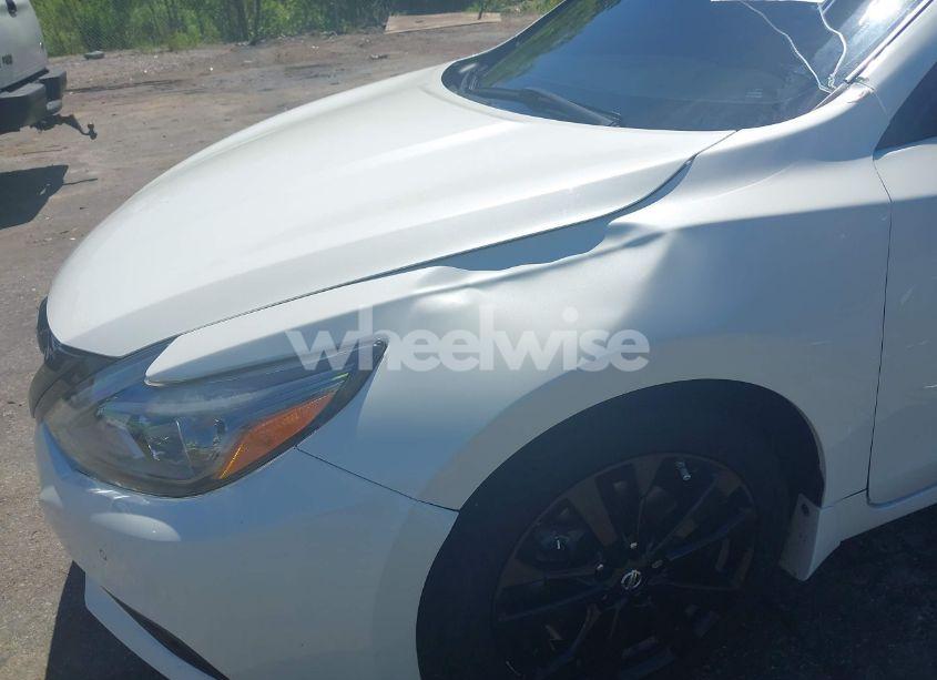 Photo 6 of 2018 Nissan Altima 2.5 SR (VIN 1N4AL3AP7JC298142)