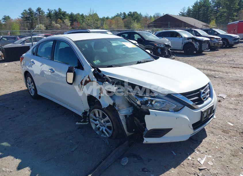 2018 Nissan Altima 2.5 S (VIN 1N4AL3AP7JC472551) main photo