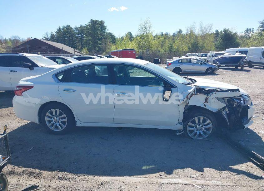 Photo 13 of 2018 Nissan Altima 2.5 S (VIN 1N4AL3AP7JC472551)