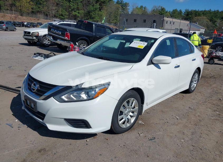 Photo 2 of 2018 Nissan Altima 2.5 S (VIN 1N4AL3AP7JC472551)