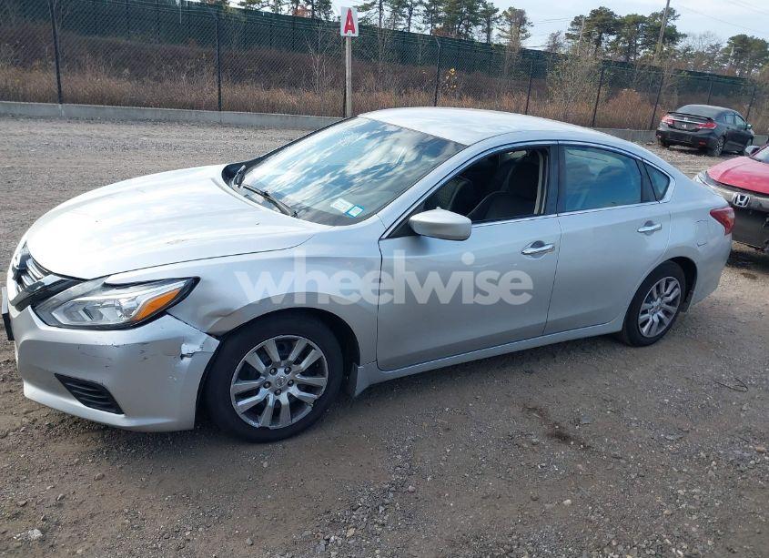 Photo 14 of 2018 Nissan Altima 2.5 S (VIN 1N4AL3AP7JC472730)