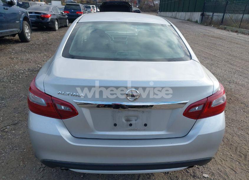 Photo 16 of 2018 Nissan Altima 2.5 S (VIN 1N4AL3AP7JC472730)