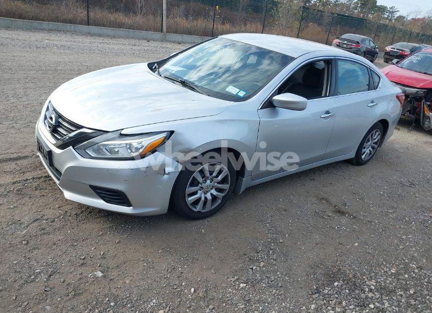 Photo 2 of 2018 Nissan Altima 2.5 S (VIN 1N4AL3AP7JC472730)