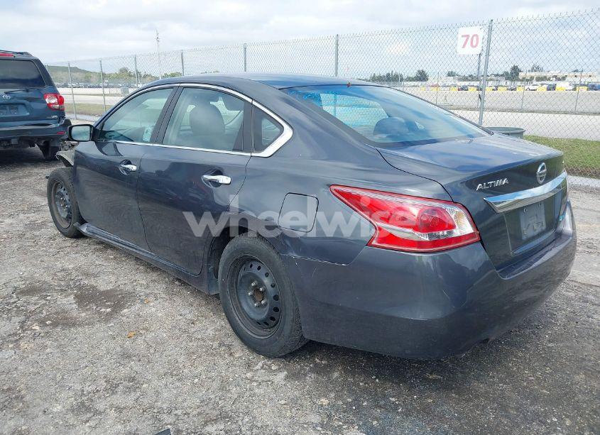 Photo 3 of 2013 Nissan Altima 2.5 S (VIN 1N4AL3AP8DC189886)