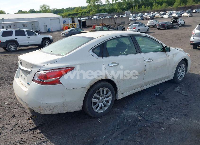 Photo 4 of 2013 Nissan Altima 2.5 S (VIN 1N4AL3AP8DC211398)