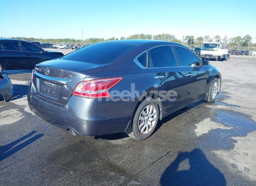 Photo 4 of 2013 Nissan Altima 2.5 S (VIN 1N4AL3AP8DC250945)