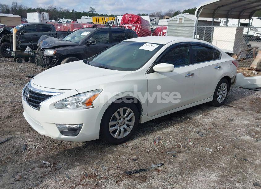 Photo 2 of 2013 Nissan Altima 2.5 S (VIN 1N4AL3AP8DC260889)