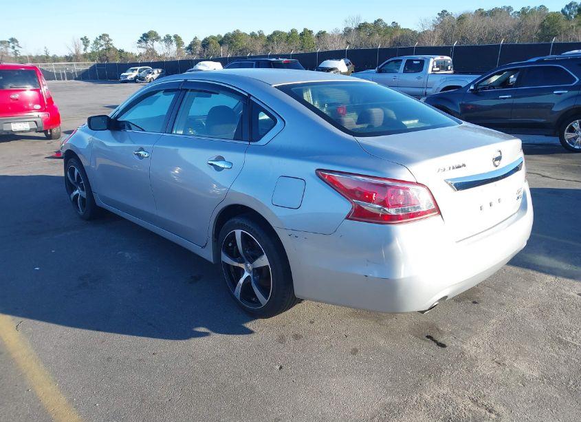Photo 3 of 2013 Nissan Altima 2.5 S (VIN 1N4AL3AP8DC283900)