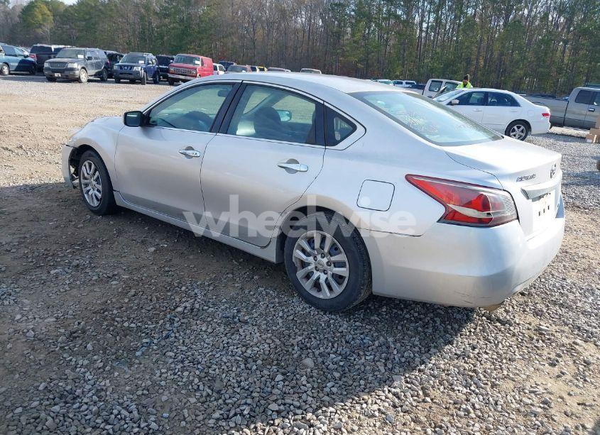 Photo 3 of 2013 Nissan Altima 2.5 S (VIN 1N4AL3AP8DC285887)