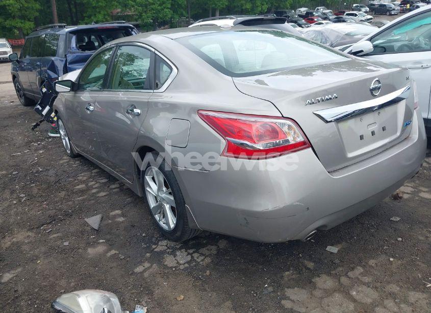 Photo 3 of 2013 Nissan Altima 2.5 SV (VIN 1N4AL3AP8DC296985)