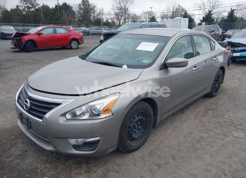 Photo 2 of 2013 Nissan Altima 2.5 S (VIN 1N4AL3AP8DC904858)