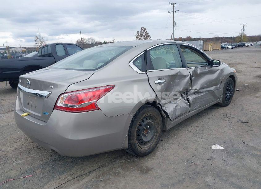 Photo 4 of 2013 Nissan Altima 2.5 S (VIN 1N4AL3AP8DC904858)