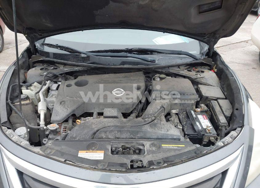 Photo 10 of 2013 Nissan Altima 2.5 S (VIN 1N4AL3AP8DC915813)