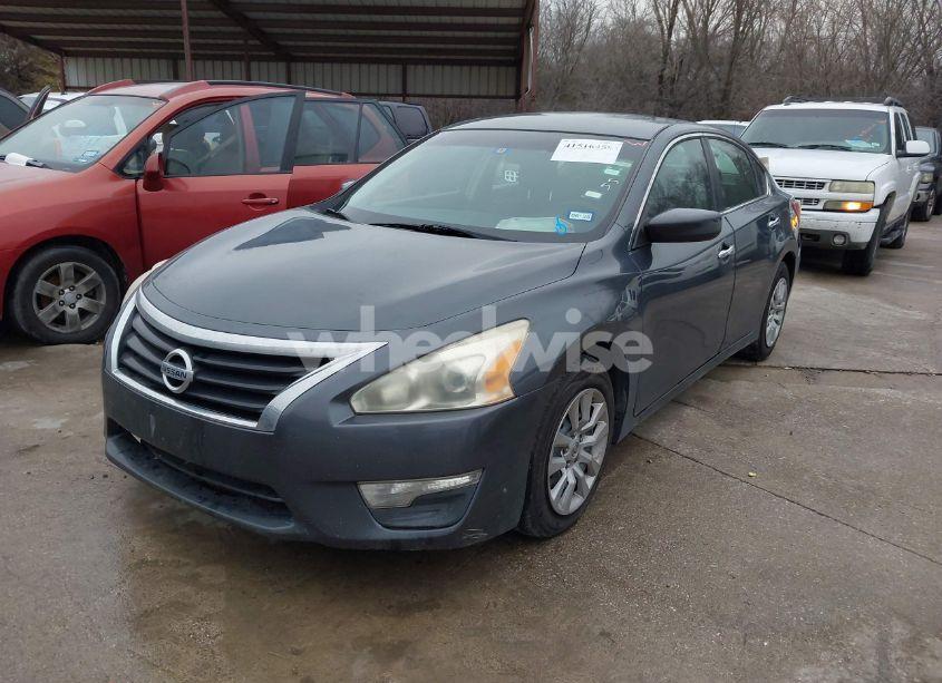 Photo 2 of 2013 Nissan Altima 2.5 S (VIN 1N4AL3AP8DC915813)