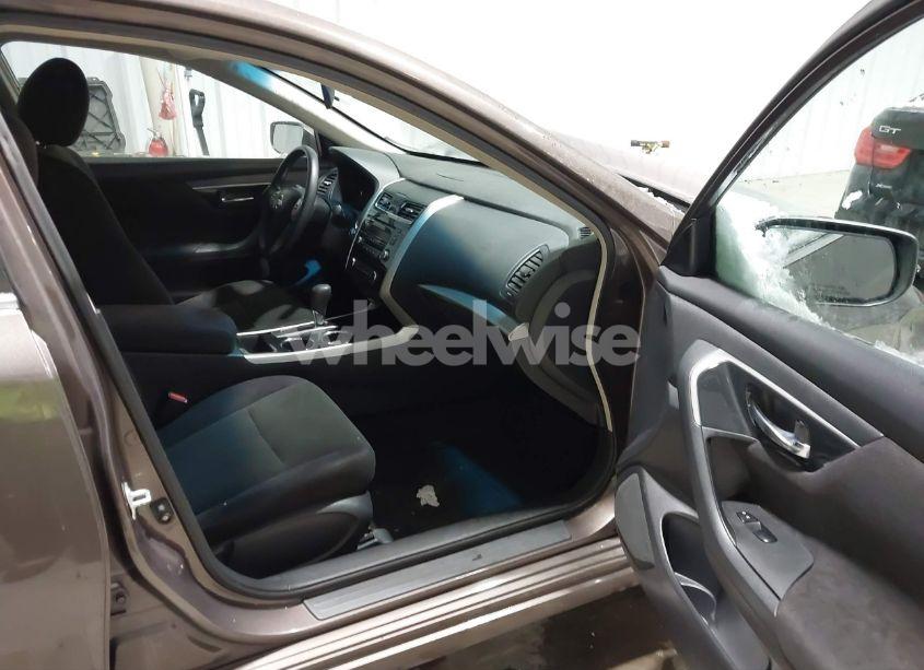 Photo 5 of 2013 Nissan Altima 2.5 S (VIN 1N4AL3AP8DC922082)