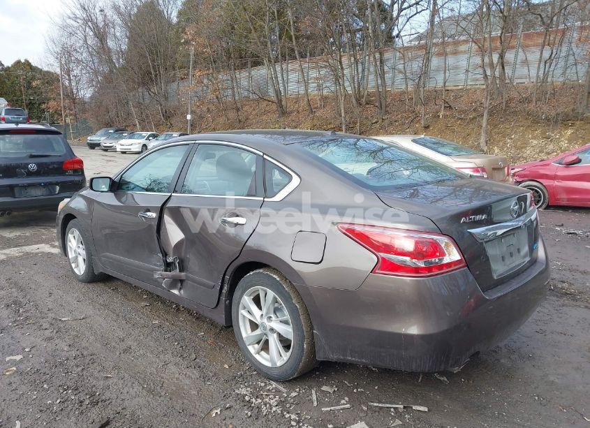 Photo 3 of 2013 Nissan Altima 2.5 SV (VIN 1N4AL3AP8DN420211)