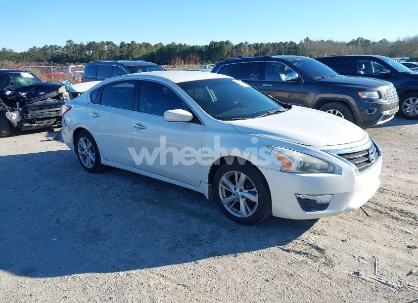 2013 Nissan Altima 2.5 SV (VIN 1N4AL3AP8DN444038) main photo