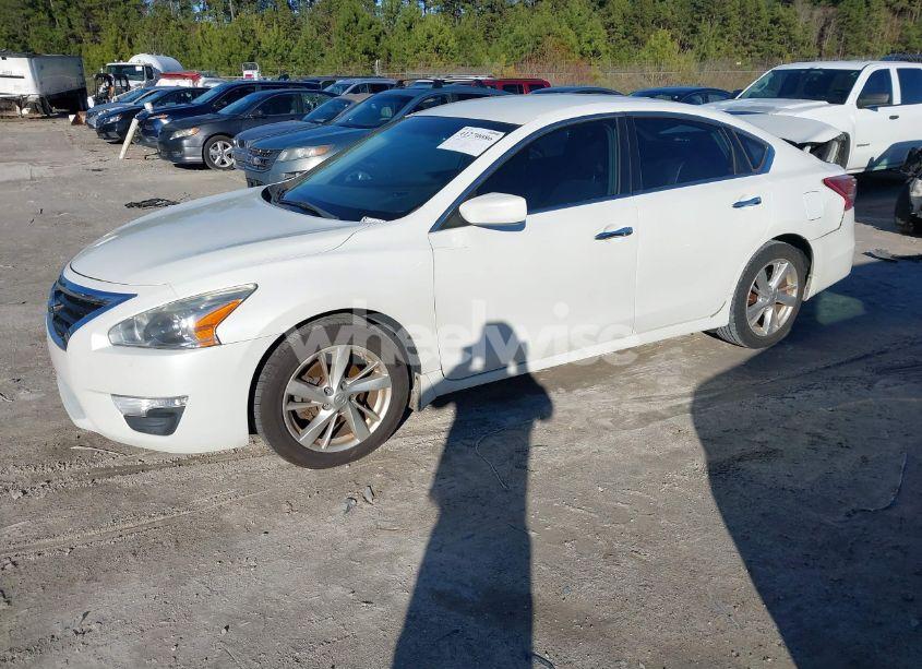 Photo 2 of 2013 Nissan Altima 2.5 SV (VIN 1N4AL3AP8DN444038)