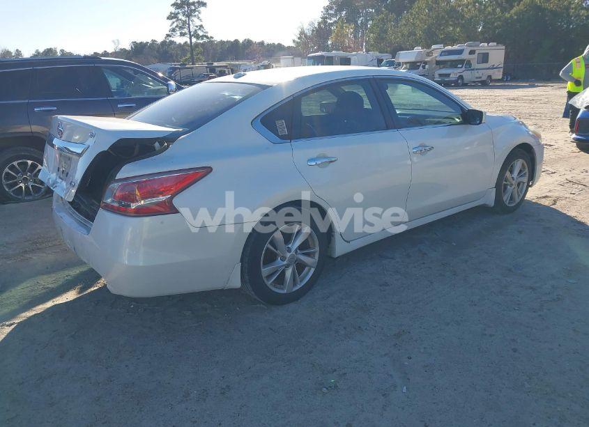 Photo 4 of 2013 Nissan Altima 2.5 SV (VIN 1N4AL3AP8DN444038)
