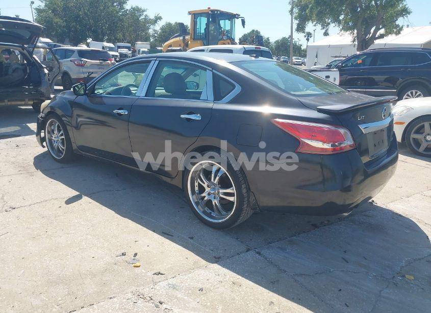 Photo 3 of 2013 Nissan Altima 2.5 SL (VIN 1N4AL3AP8DN461714)