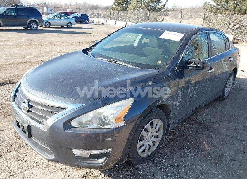 Photo 2 of 2013 Nissan Altima 2.5 S (VIN 1N4AL3AP8DN486953)