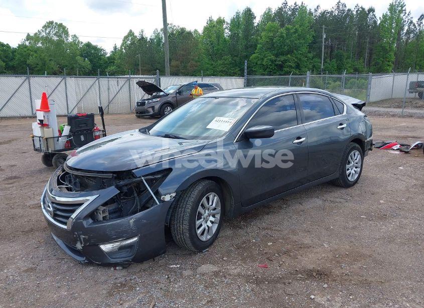 Photo 2 of 2013 Nissan Altima 2.5 S (VIN 1N4AL3AP8DN489013)