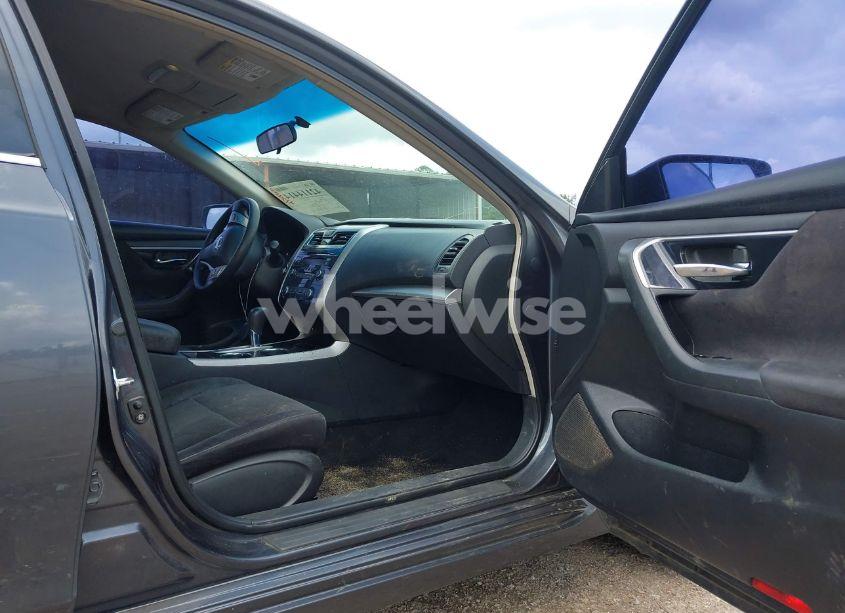 Photo 5 of 2013 Nissan Altima 2.5 S (VIN 1N4AL3AP8DN489013)